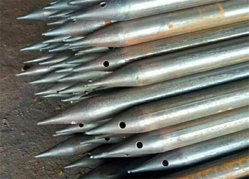 田东隧道钢花管现货